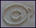Набор украшений из крупных белых жемчужин с серебрянными вставками (3 предмета)